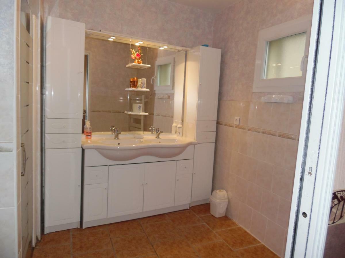 Meuble De La Tour Villa โนฌ็องต์-ซูร์-แซน ภายนอก รูปภาพ
