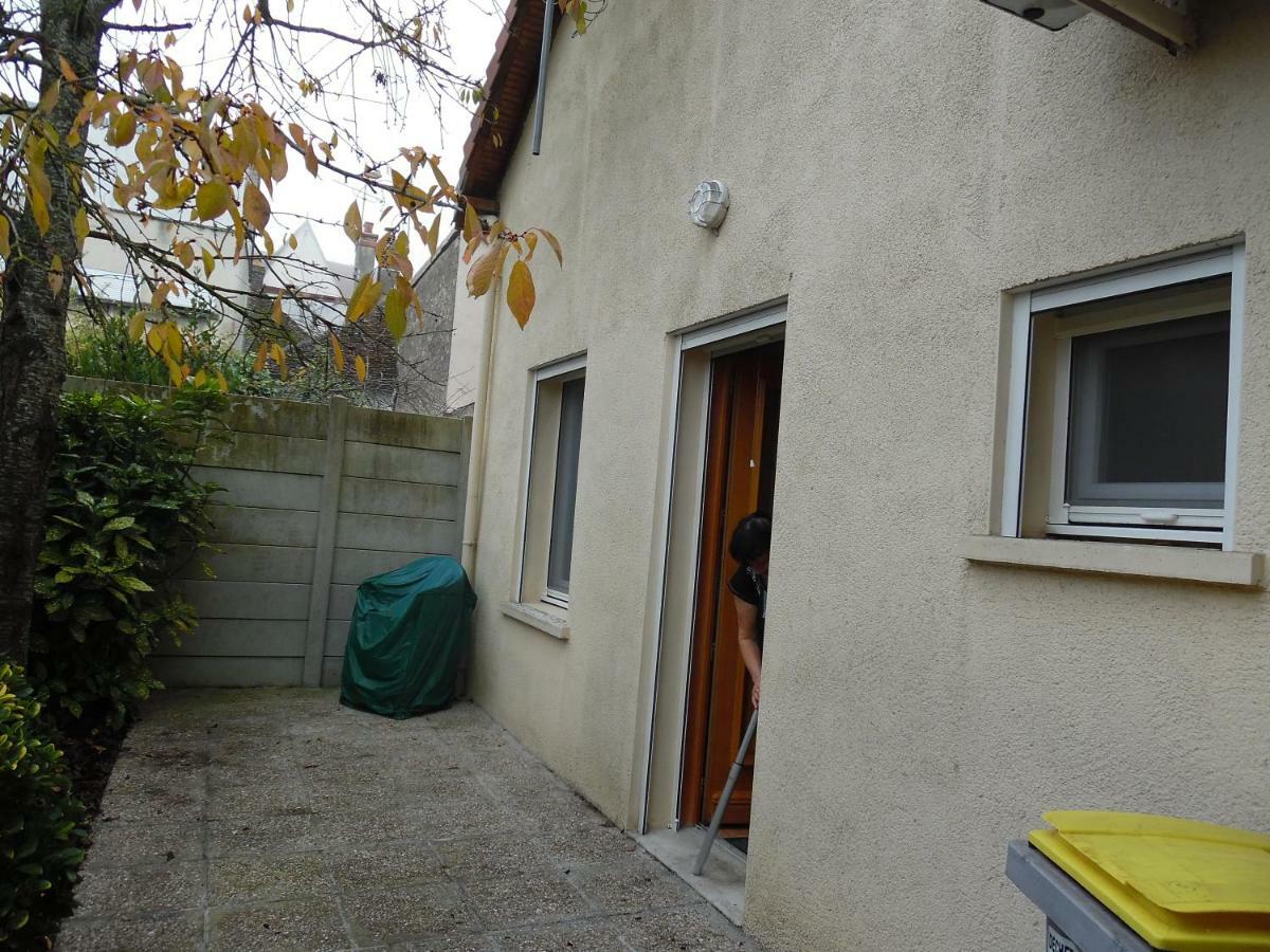 Meuble De La Tour Villa โนฌ็องต์-ซูร์-แซน ภายนอก รูปภาพ